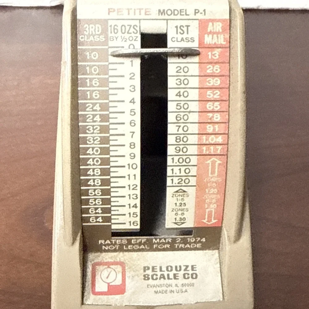 Vintage Pelouze PETITE Model P-1 Postage Scale ( Rates eff. March 2, 1974 )